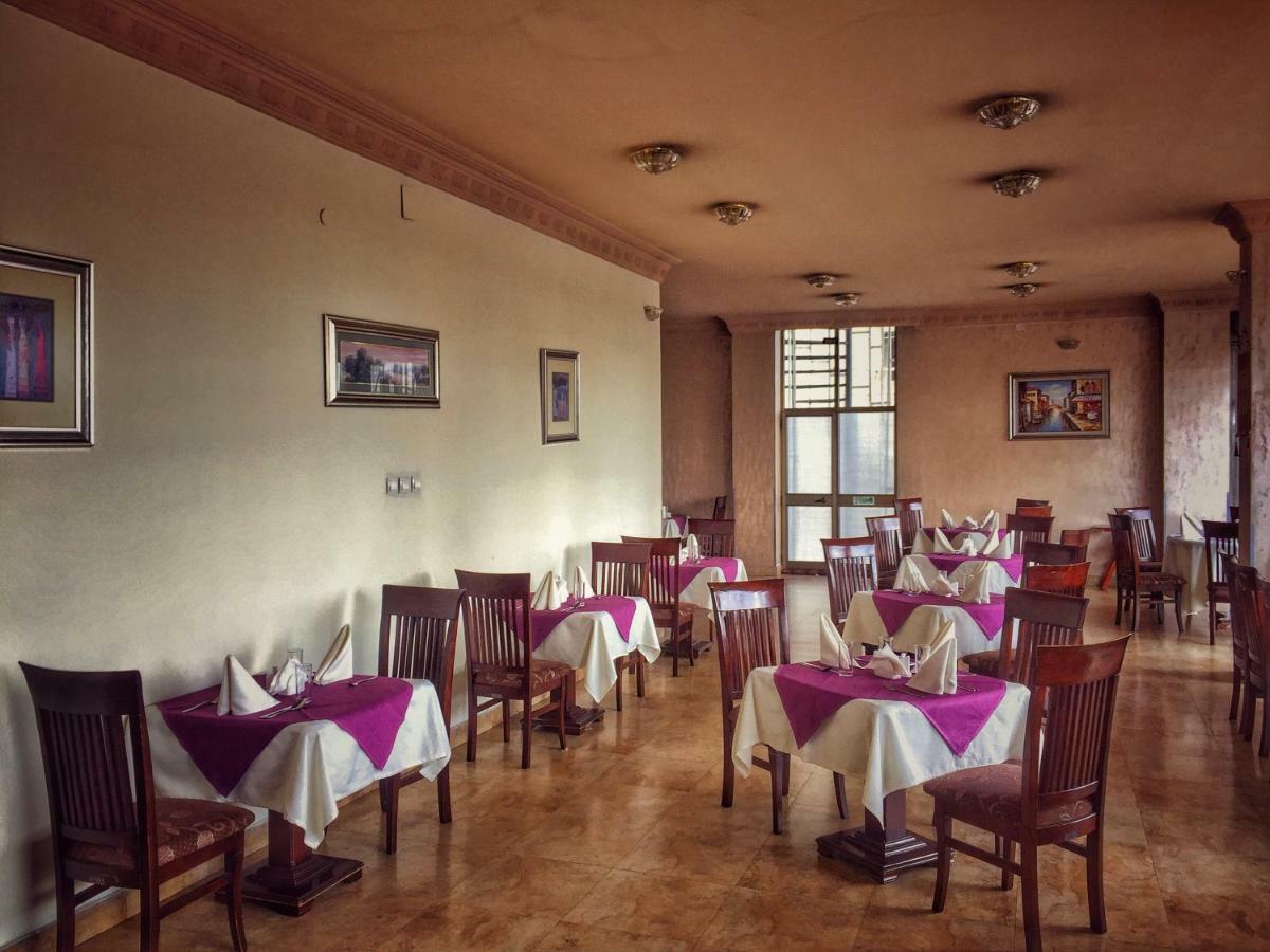 Top Ten Hotel Addis Ababa Exterior photo