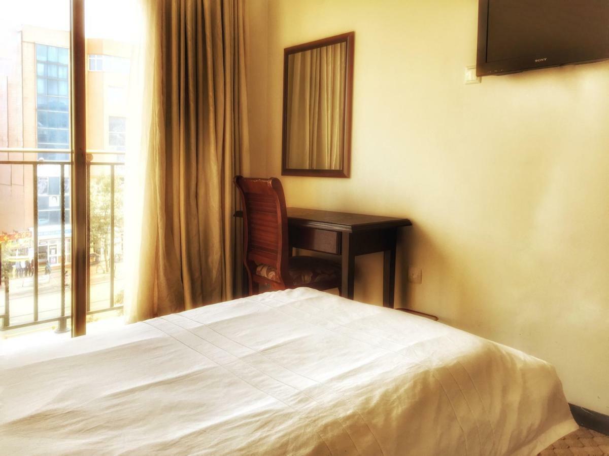 Top Ten Hotel Addis Ababa Exterior photo