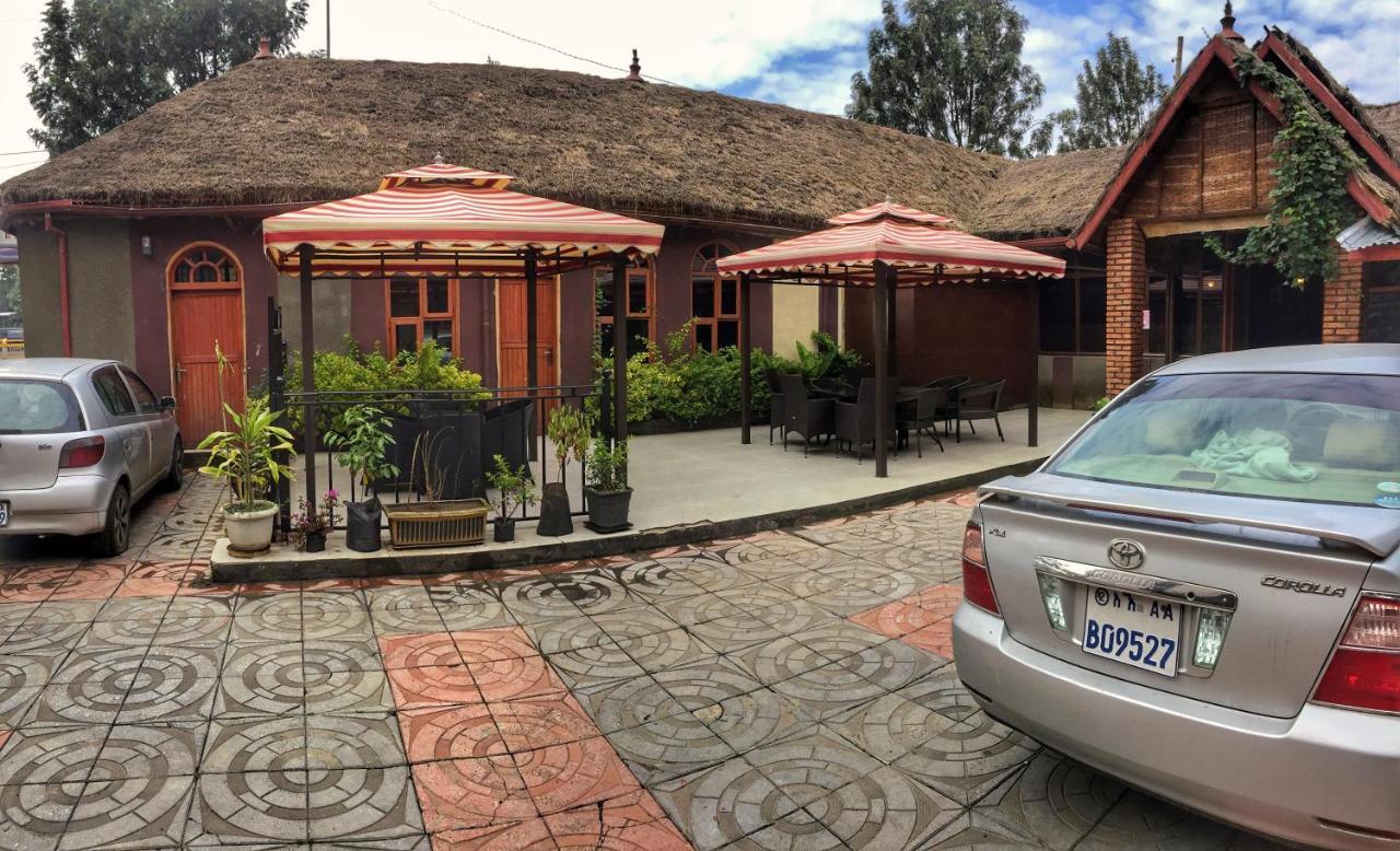 Top Ten Hotel Addis Ababa Exterior photo